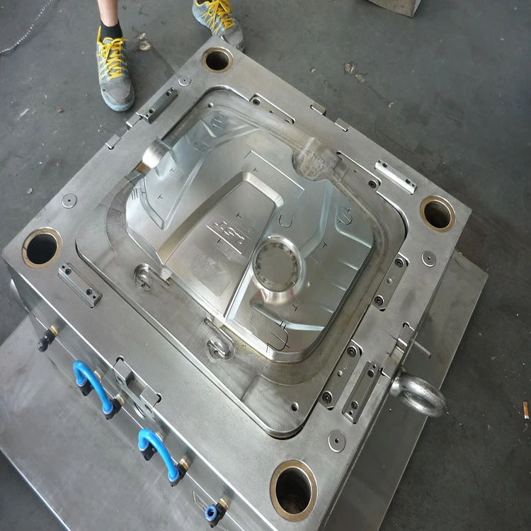 injection mold injection mold