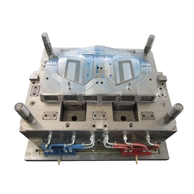 Moule d'injection pour calandre avant automatique
